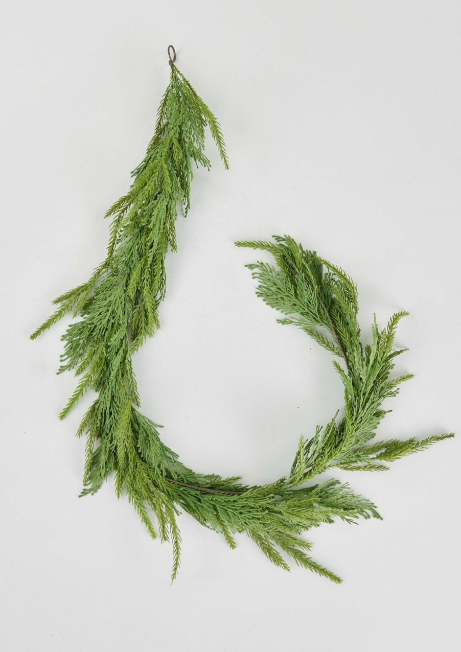 Winter Forest Radial | Indoor/Covered Outdoor Faux Cedar Pine Garland - 48"