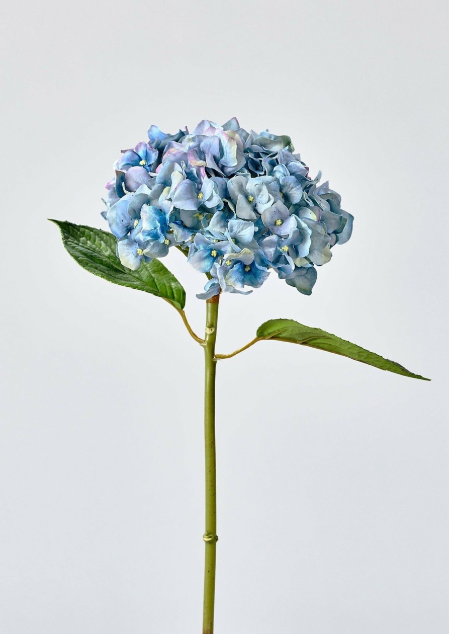 Blooming Florals Radial | Nantucket Blue Real Touch Hydrangea - 18"